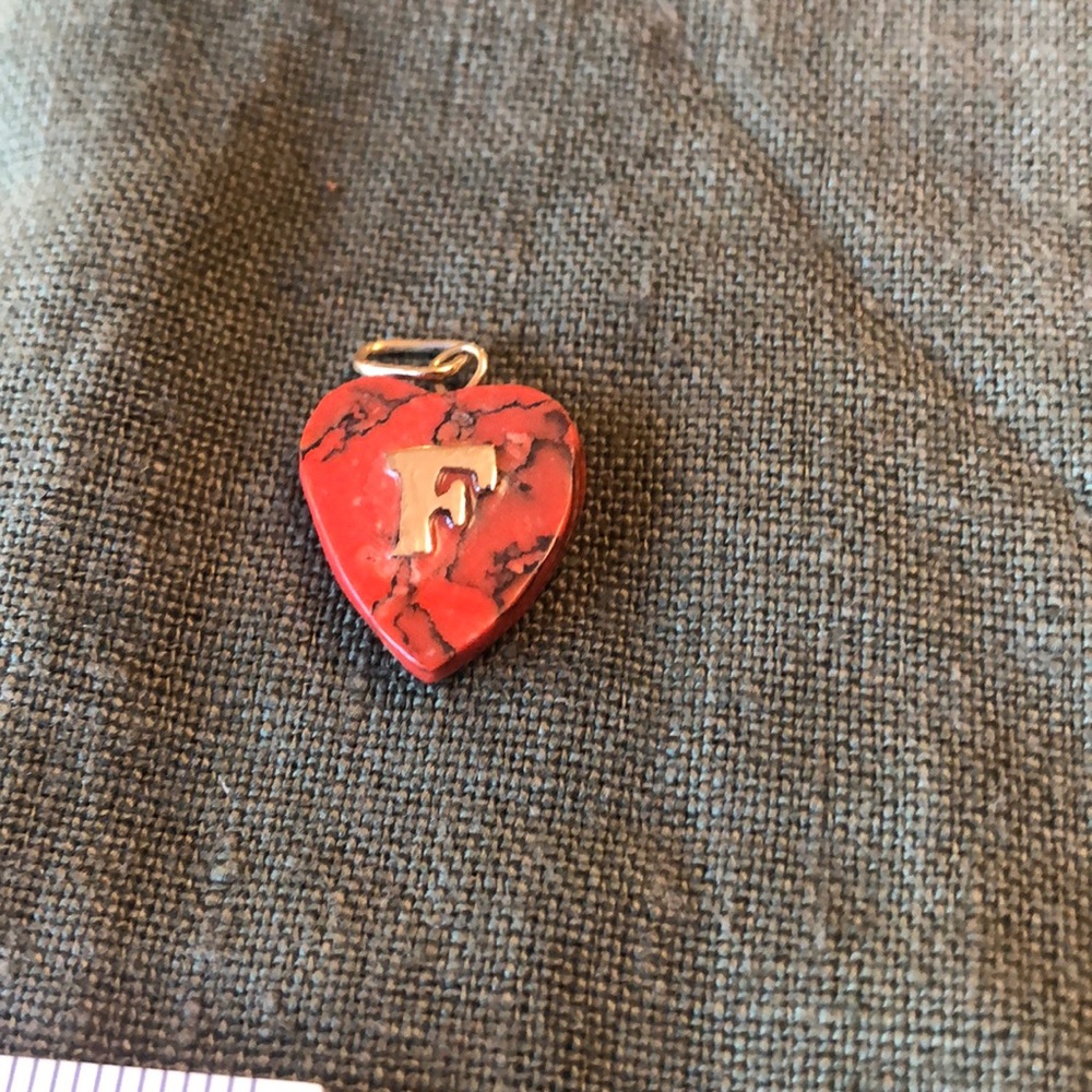 Heart shaped pendant 18 karat gold